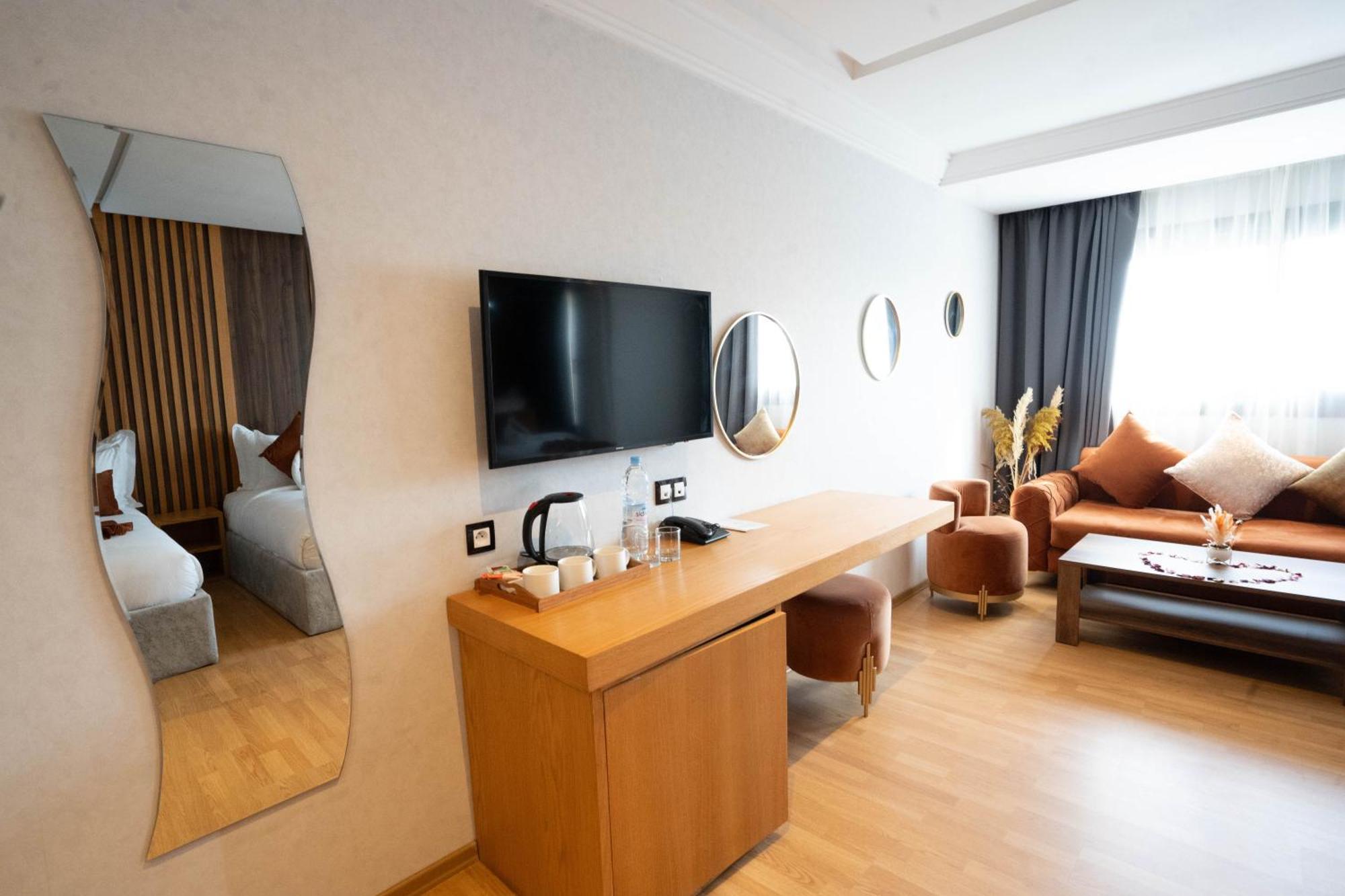 Razane Hotel Kenitra Exterior photo