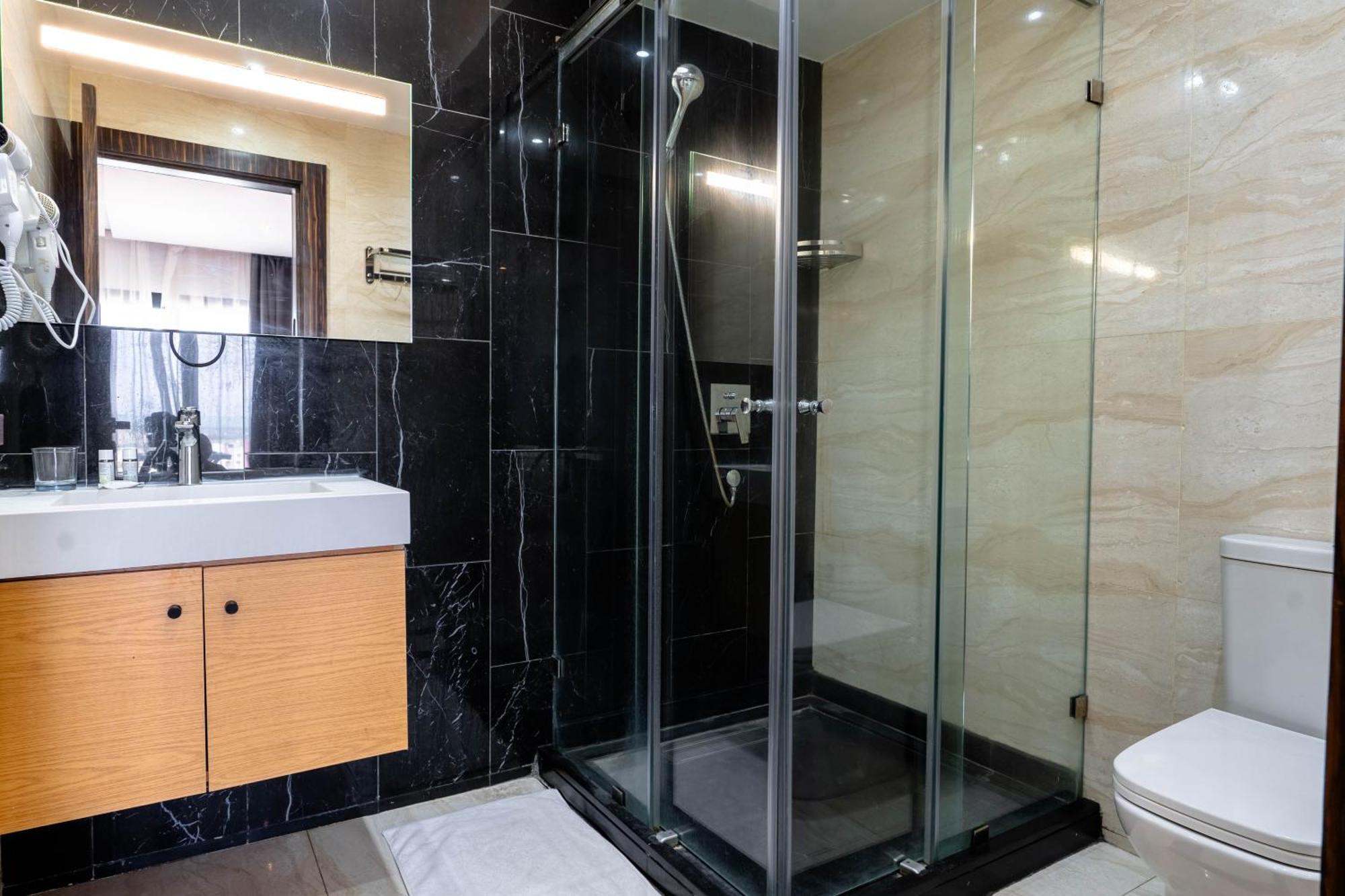 Razane Hotel Kenitra Exterior photo